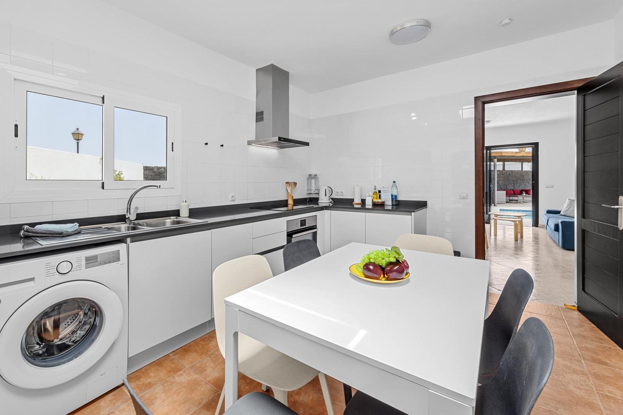 3 Bedroom Villa With Private Pool Close To Papagayo Beach Playa Blanca  Esterno foto